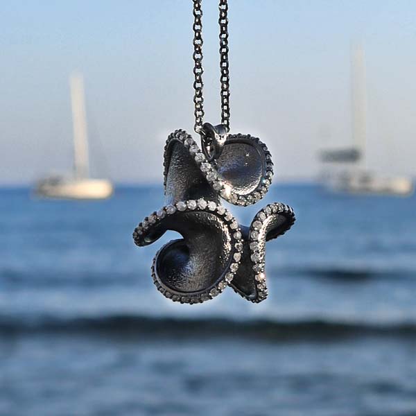 Waves in Bloom Pendant – Sterling Silver 925 with cz